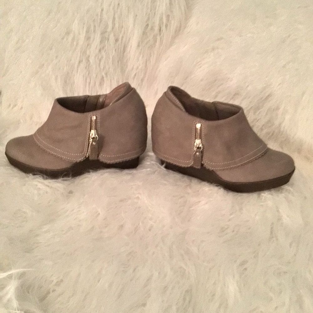 NWOT never worn, I love them but they need a new home